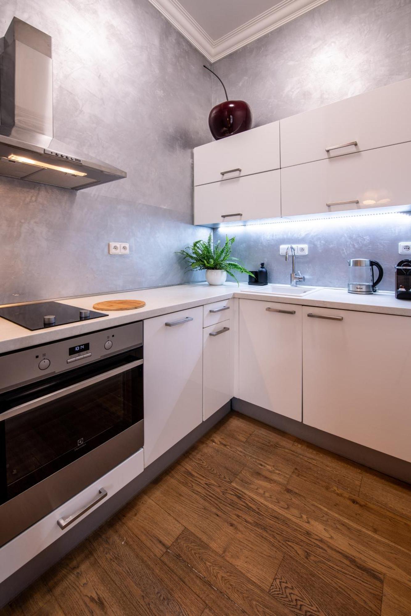 Apartmán Modern Downtown - Renovated, On Ideal Location *