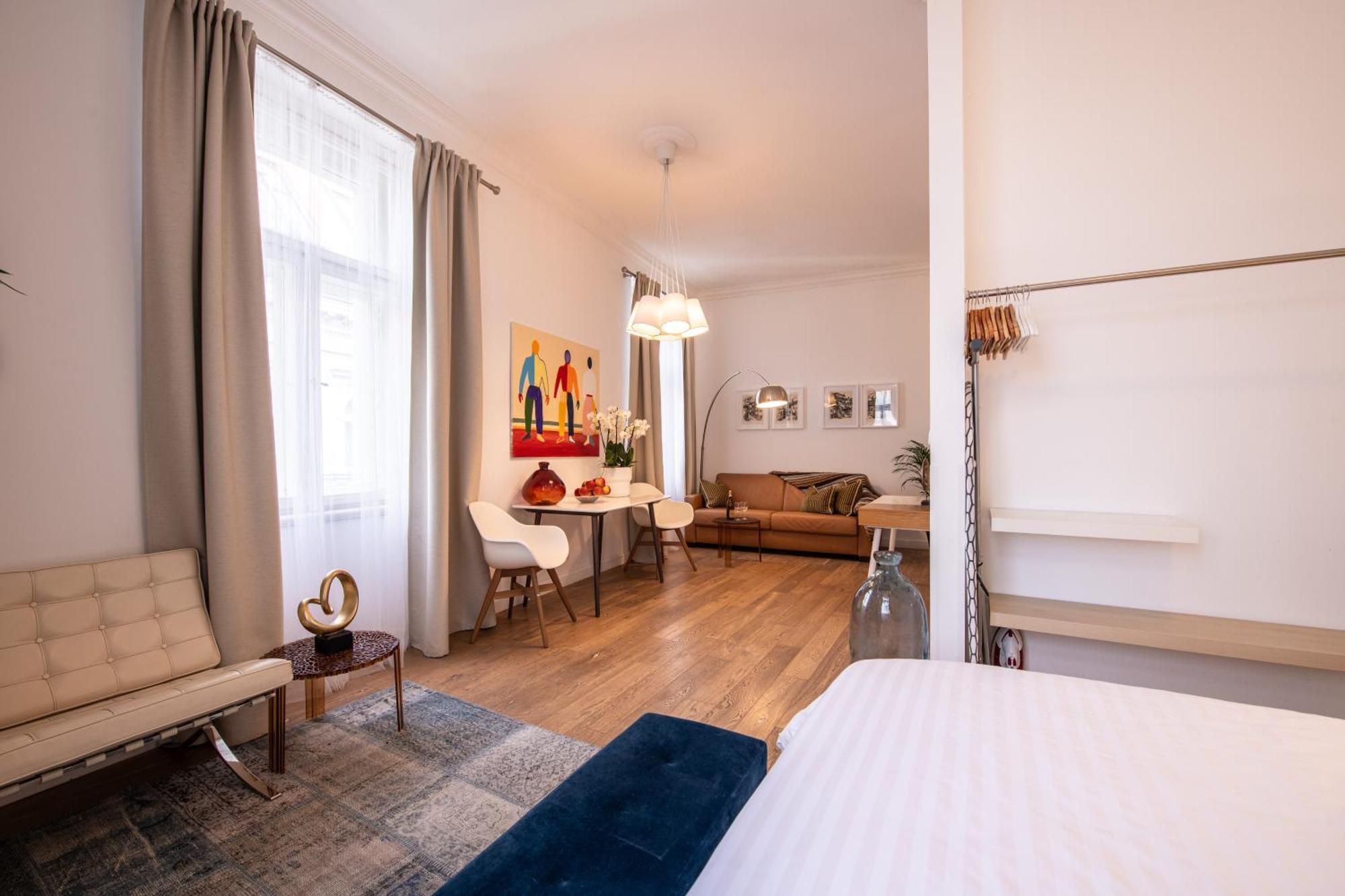Modern Downtown - Renovated, On Ideal Location * Praha